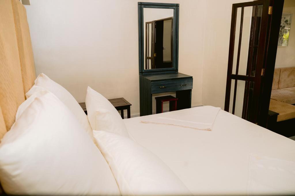 Romantic Garden Hotel Negombo Kültér fotó