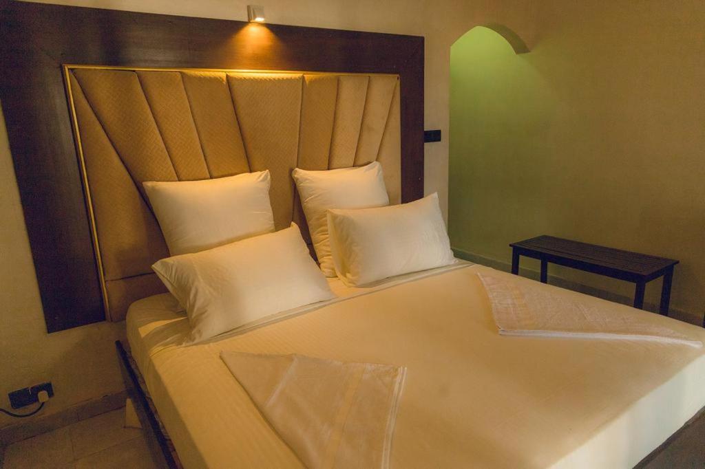 Romantic Garden Hotel Negombo Kültér fotó